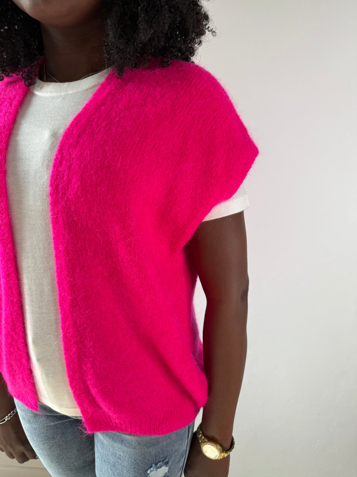 Gilet léger sans manches fuschia – Douceur & style tout en légèreté