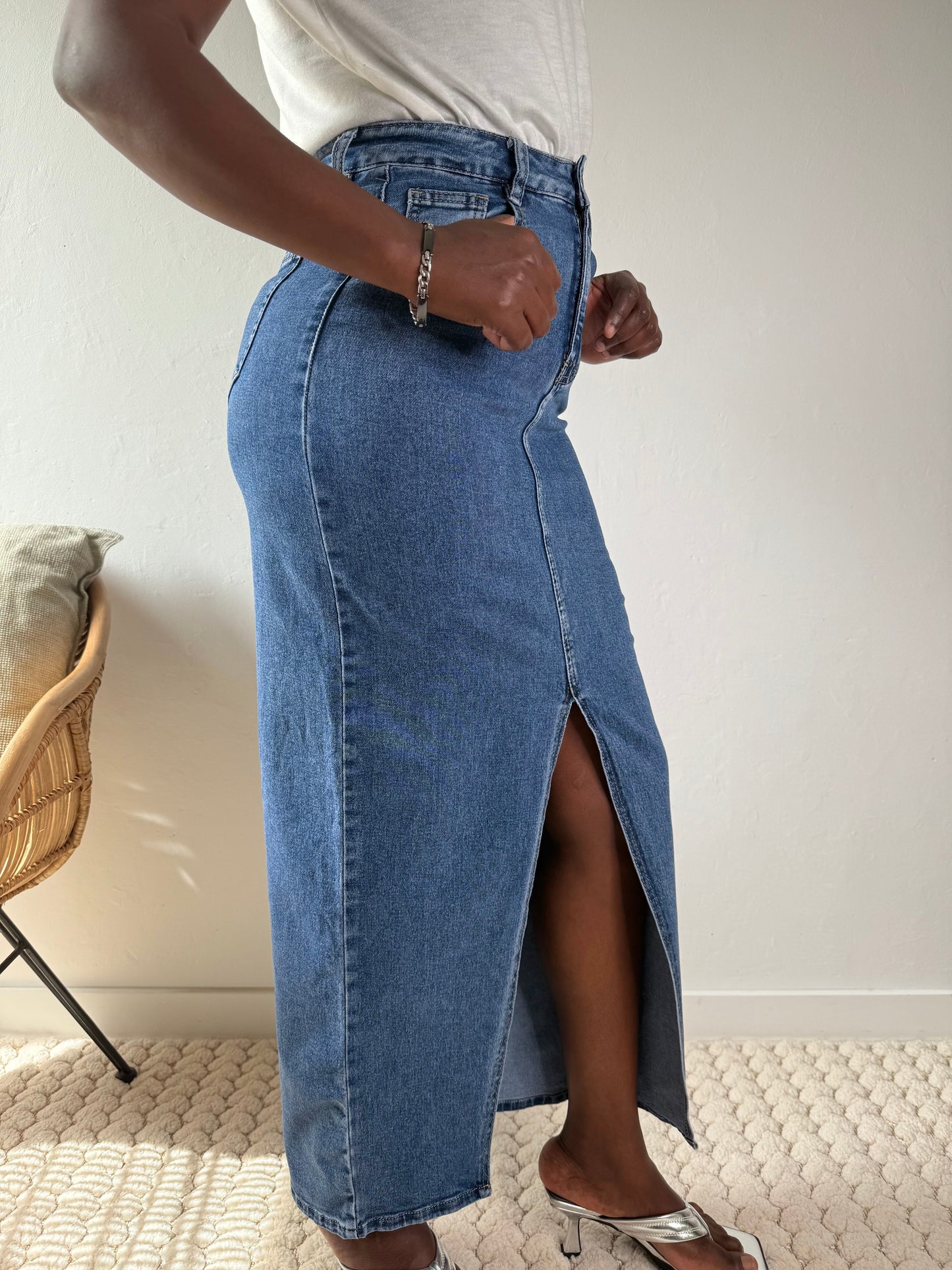Jupe longue fendue en denim – Casual et tendance