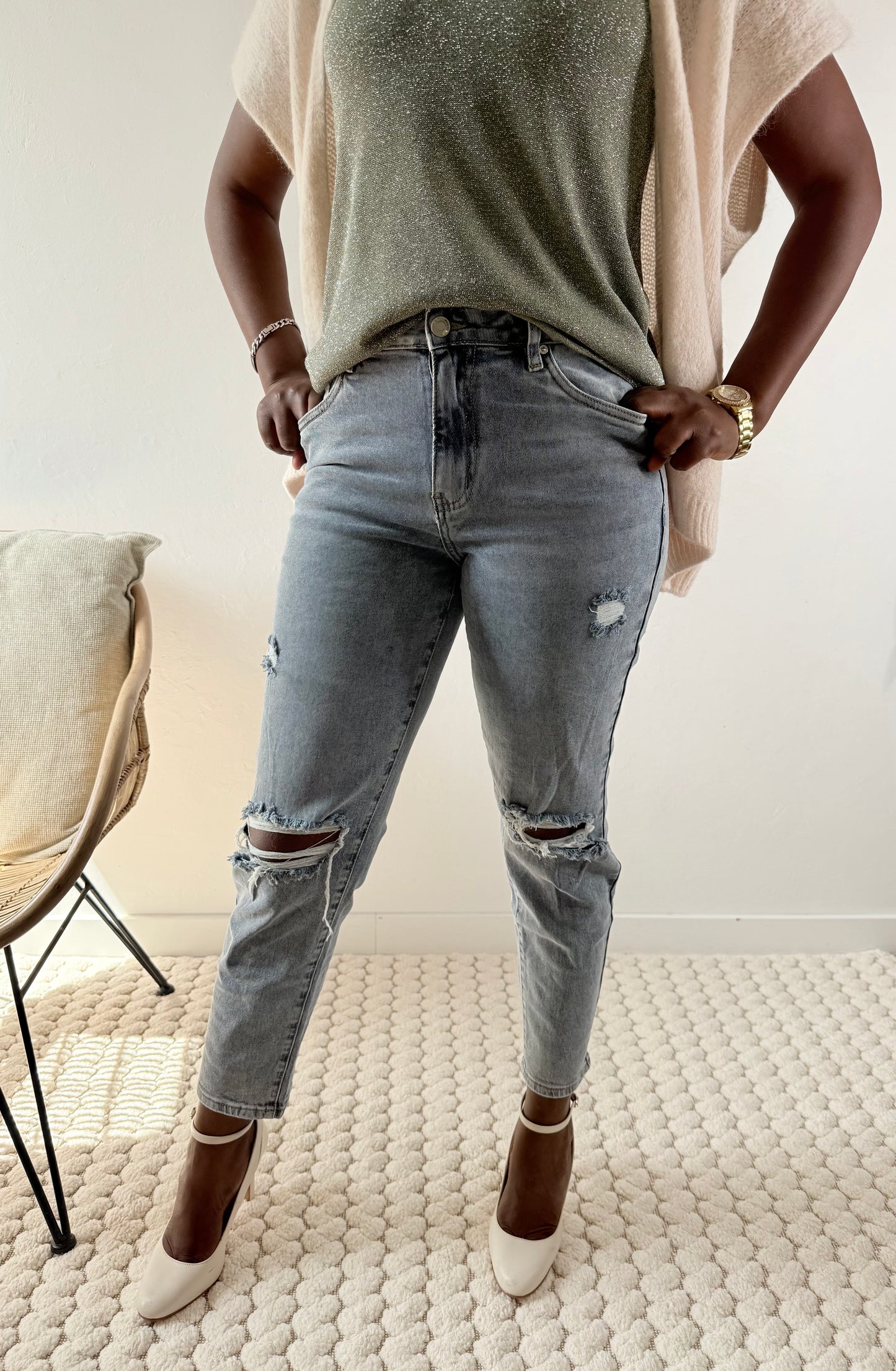 Jean destroy femme – coupe mom fit taille haute