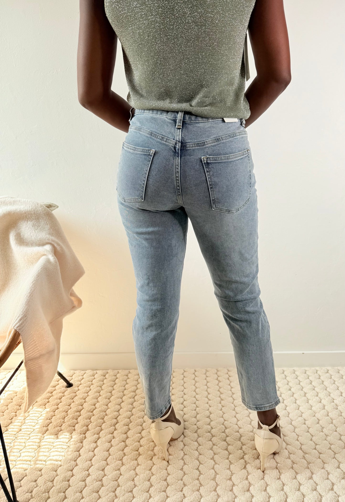 Jean destroy femme – coupe mom fit taille haute