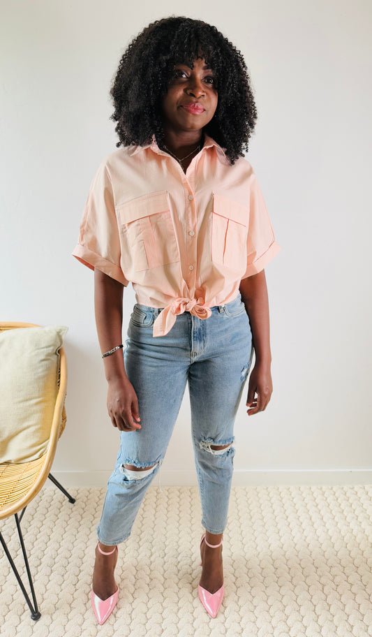 Chemise en coton à nouer rose – Fraîcheur et féminité assurées