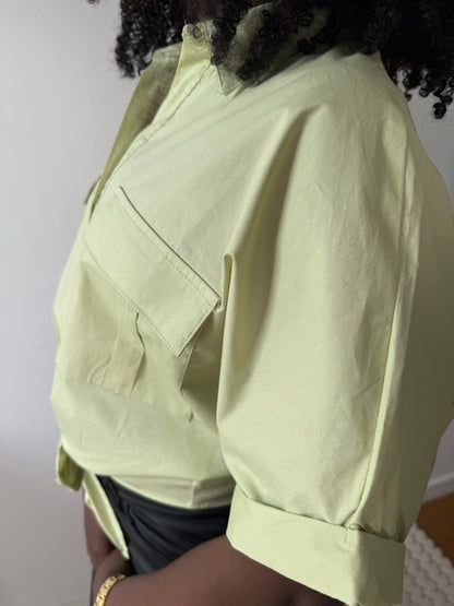 Chemise en coton à nouer verte – Fraîcheur et féminité assurées