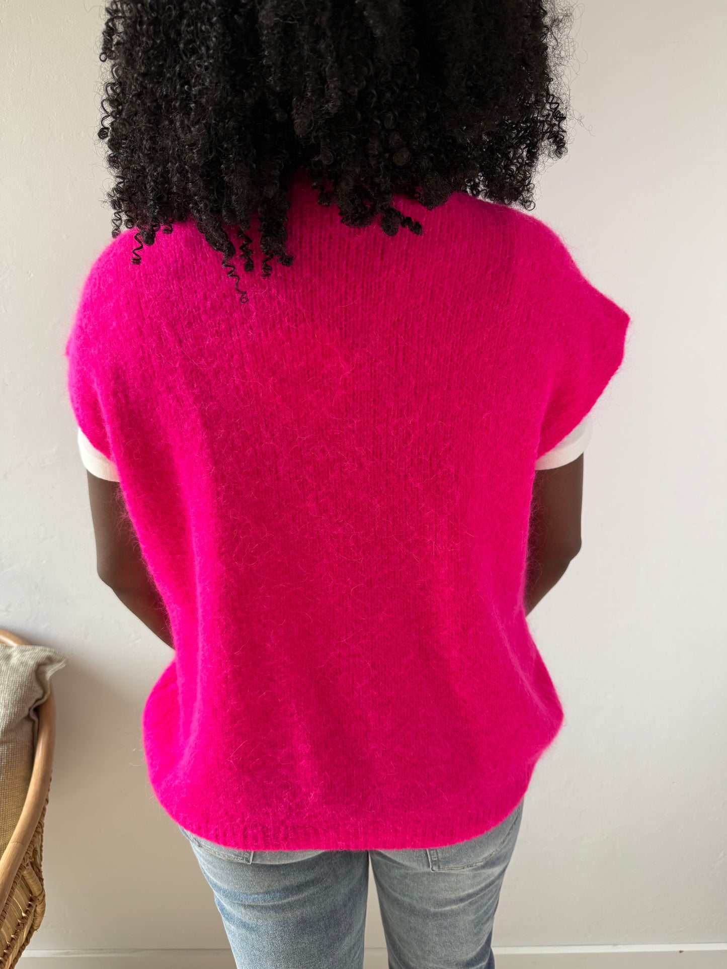 Gilet léger sans manches fuschia – Douceur & style tout en légèreté